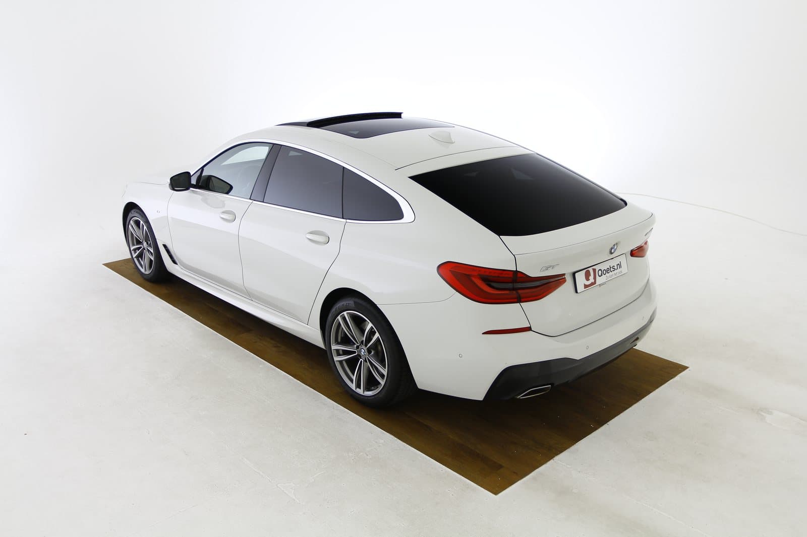 BMW - 640i Gran Turismo - BP83693 - Teaser - Exterieur (30).JPG