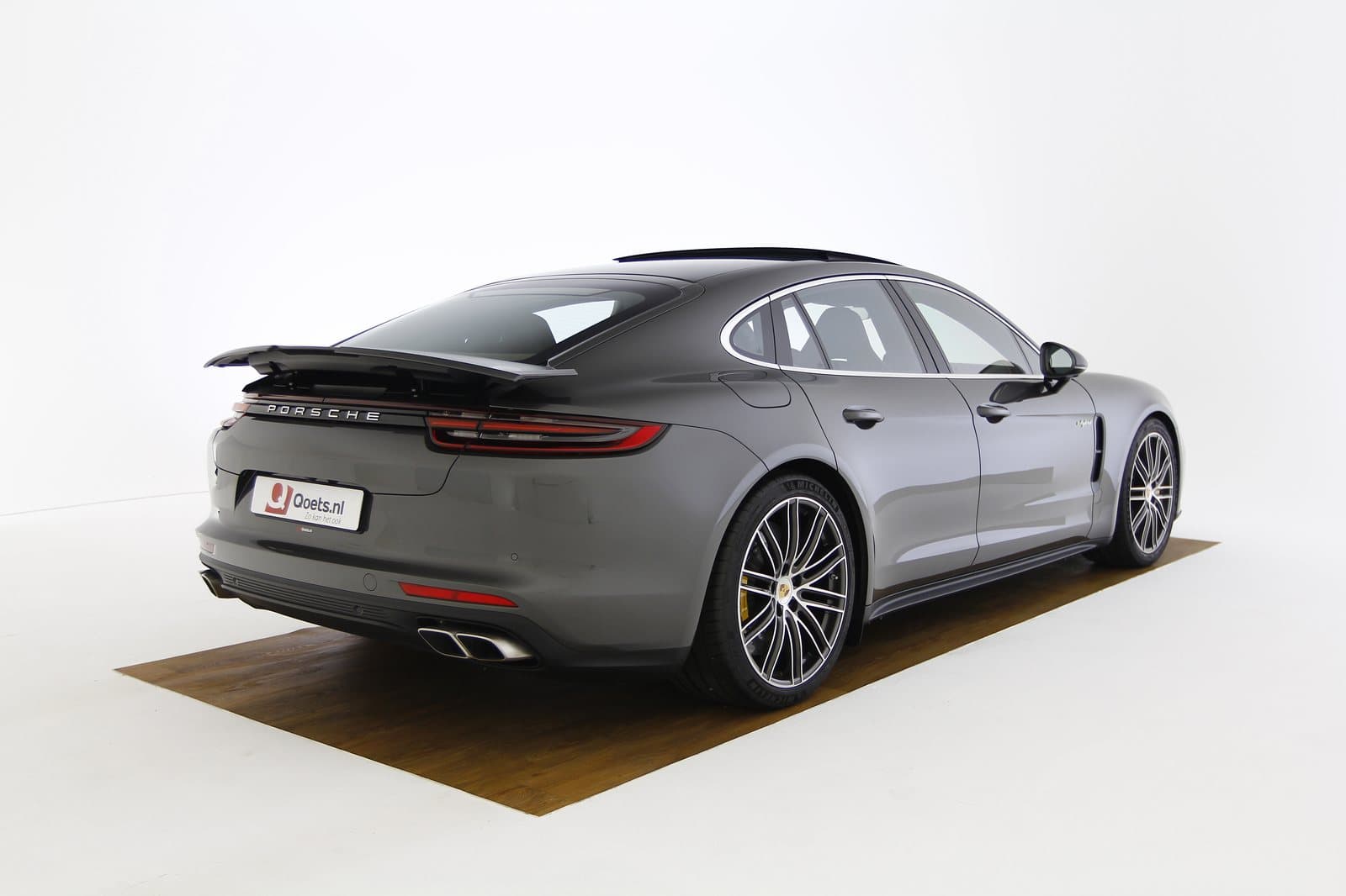 Porsche - Panamera 4.0 Turbo S E-Hybrid - L144638 - Exterieur - Teaser (24).JPG